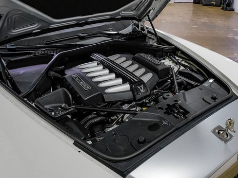 Used 2016 Rolls-Royce Wraith RWD image 40