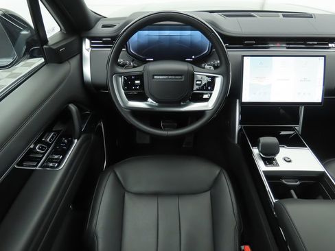 Certified 2025 Land Rover Range Rover Long Wheelbase SE image 10