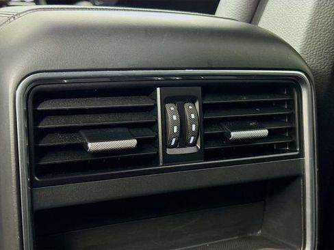 Used 2020 Porsche Cayenne AWD/4WD image 23