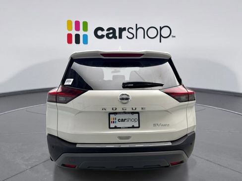 Used 2021 Nissan Rogue SV image 4