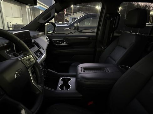 Used 2023 Chevrolet Tahoe Z71 w/ Luxury Package image 8