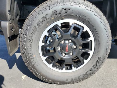 New 2025 Toyota Tacoma TRD Off-Road image 10