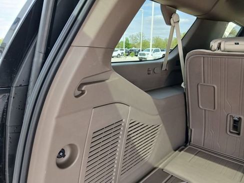 New 2026 GMC Yukon XL Denali w/ Sun & Power Step Package AWD/4WD image 21