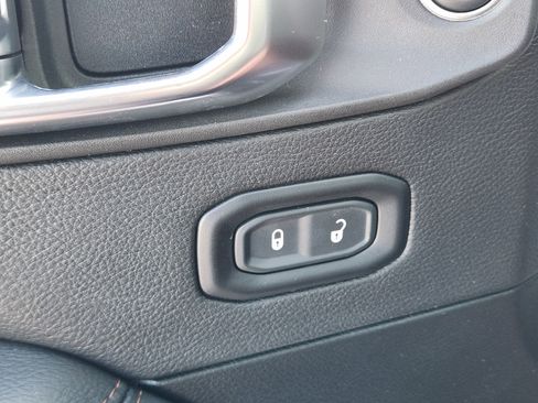 Used 2021 Jeep Wrangler Unlimited Rubicon w/ Dual Top Group image 28