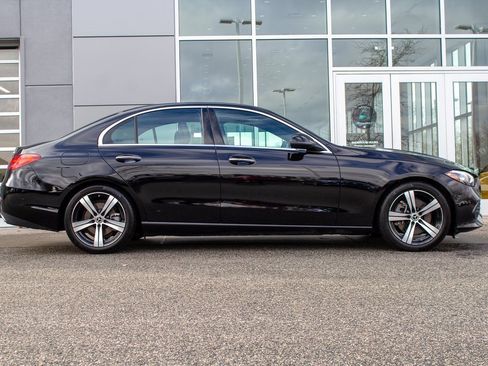 Used 2025 Mercedes-Benz C 300 4MATIC Sedan image 4