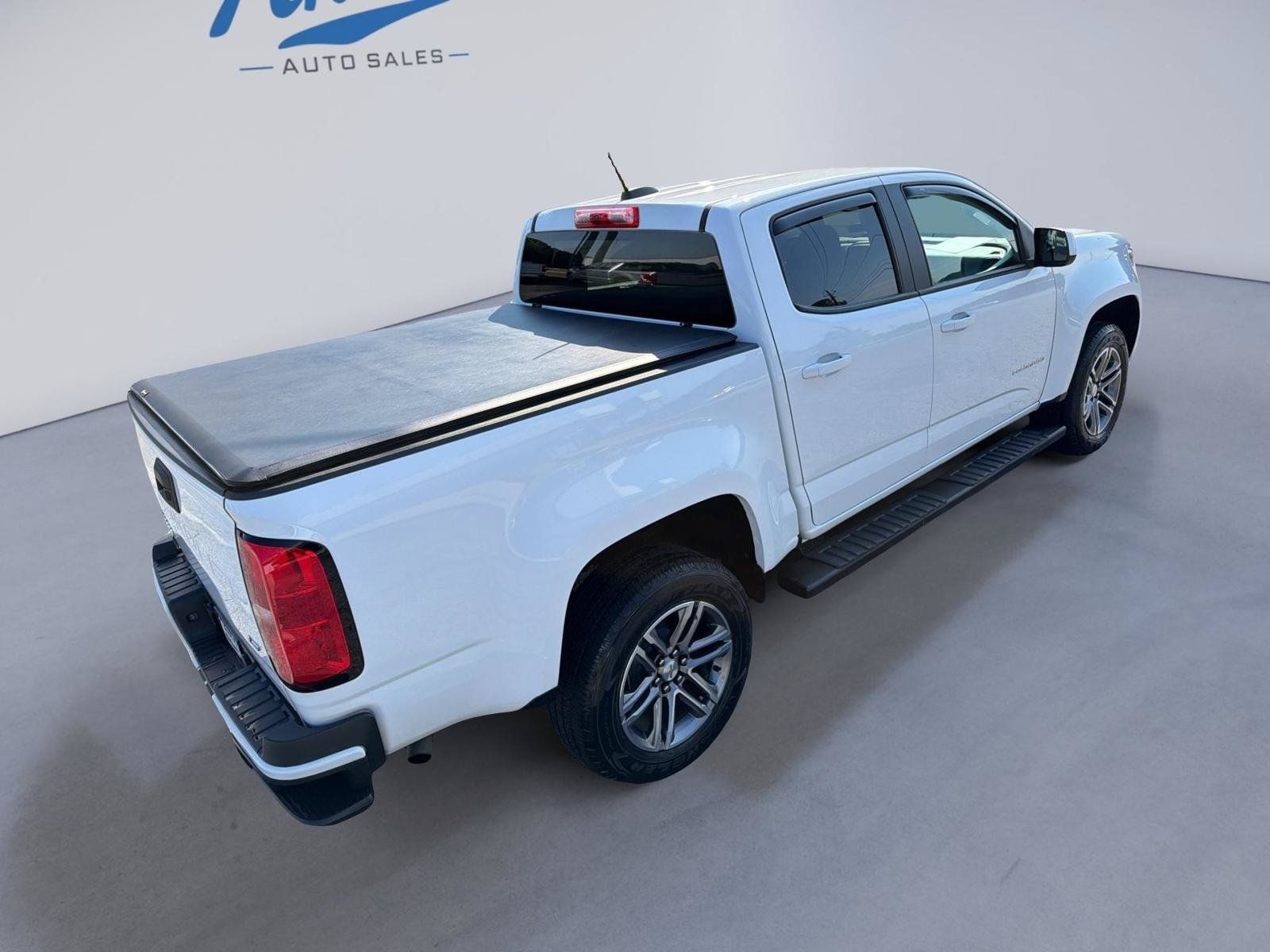 Used 2022 Chevrolet Colorado W/T w/ Custom Special Edition RWD image 5