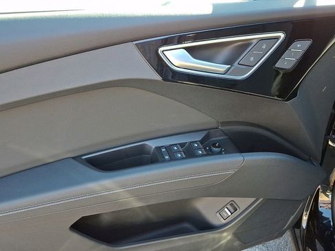 Certified 2025 Audi Q4 e-tron Premium Plus w/ Premium Plus image 18