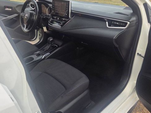 Used 2021 Toyota Corolla SE image 16