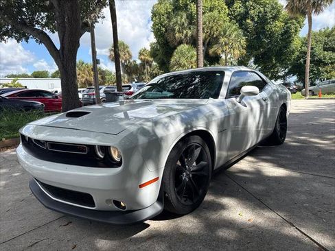 Used 2020 Dodge Challenger R/T RWD image 2