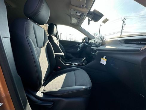 New 2025 Buick Encore GX Preferred image 24