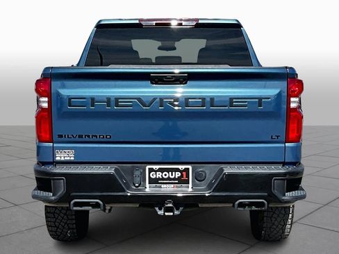 Used 2024 Chevrolet Silverado 1500 LT Trail Boss w/ Dark Appearance Package image 5