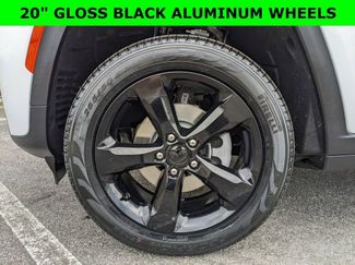 New 2026 Jeep Grand Cherokee Limited w/ Limited Altitude Package RWD video 2