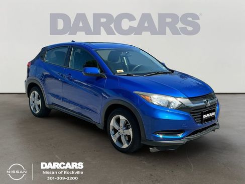 Used 2018 Honda HR-V LX image 1