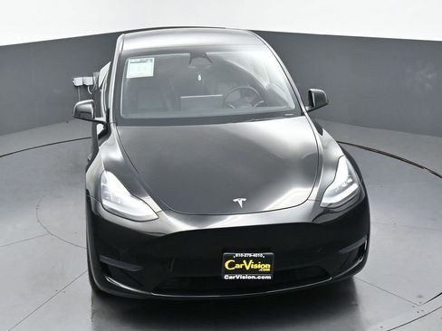Used 2023 Tesla Model Y Long Range AWD/4WD image 39