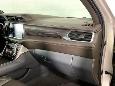 Used 2022 GMC Yukon Denali w/ Denali Premium Package RWD image 22