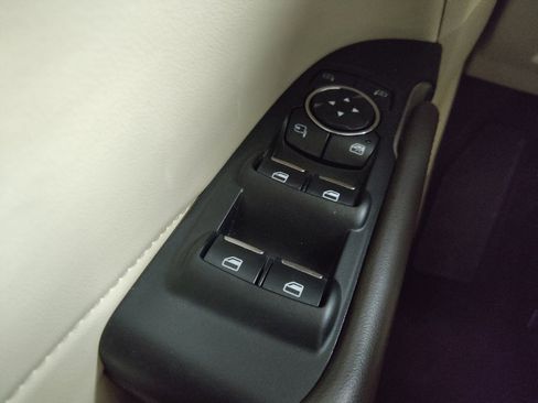 Used 2015 Lincoln MKC FWD w/ Equipment Group 101A Select image 27