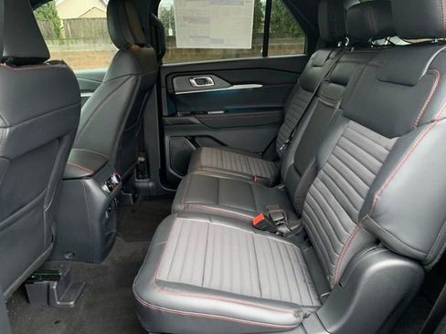 New 2026 Ford Explorer ST-Line w/ ST-Line Street Pack image 16