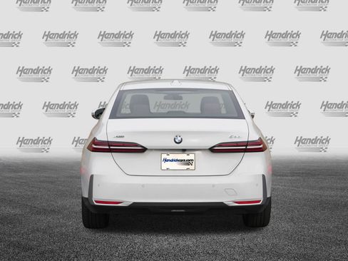 Certified 2025 BMW 530i xDrive w/ Premium Package image 7