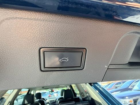 Used 2018 Volkswagen Atlas SEL Premium AWD/4WD image 30