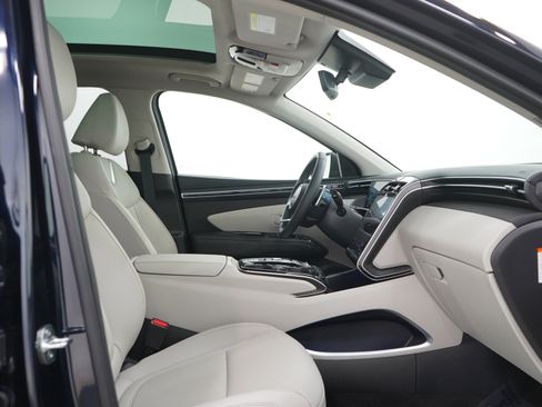 Certified 2024 Hyundai Tucson Limited AWD/4WD image 13