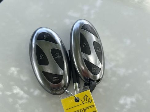 Used 2025 Hyundai Kona SE FWD image 28