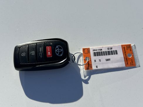 Certified 2025 Toyota Camry SE image 35