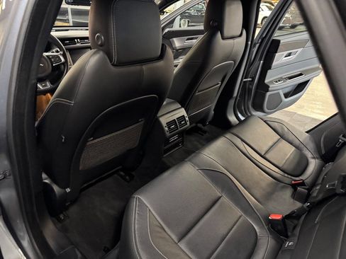 Used 2016 Jaguar XF R-Sport image 46