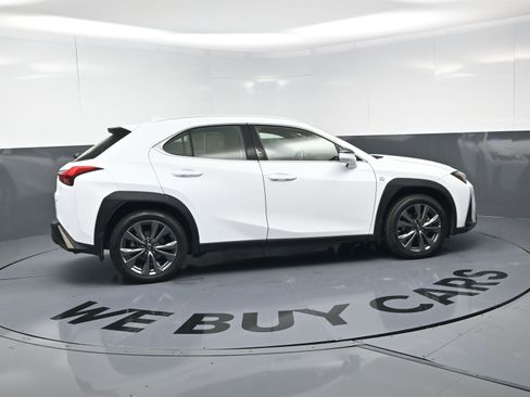 Used 2021 Lexus UX 200 F Sport image 10
