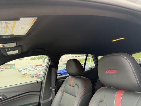 Used 2025 Chevrolet Trax RS w/ Driver Confidence Package FWD image 30