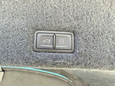 Used 2019 Lamborghini Urus image 39