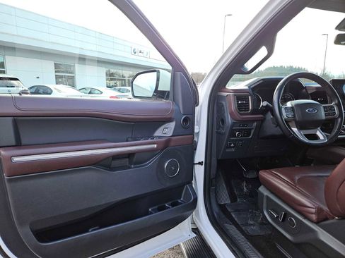 Used 2023 Ford Expedition Limited image 23