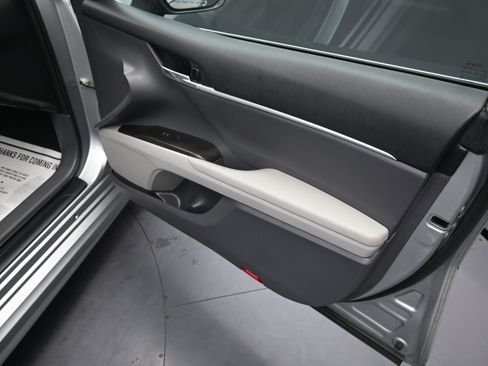 Used 2022 Toyota Camry SE AWD/4WD image 26