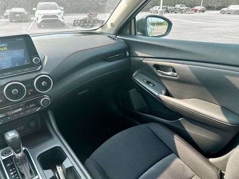 Used 2024 Nissan Sentra SR FWD image 30