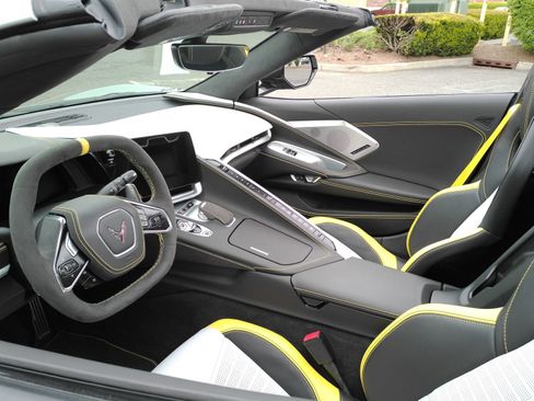 Certified 2022 Chevrolet Corvette Stingray Premium Cpe RWD image 29