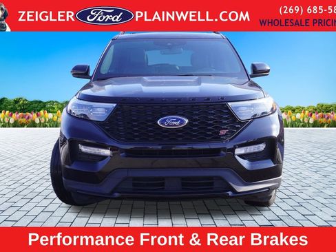 Used 2022 Ford Explorer ST w/ ST Street Pack image 8