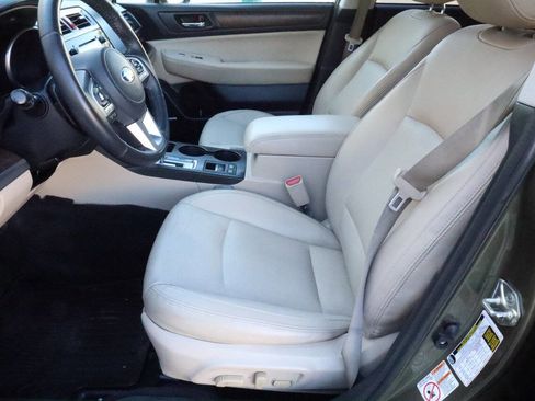 Used 2015 Subaru Outback 2.5i Limited image 3