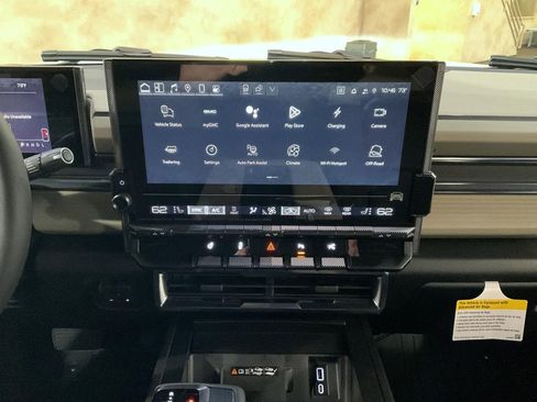 New 2026 GMC Hummer EV 4x4 Crew Cab w/ Battery Pack, 24 Module Pack image 13