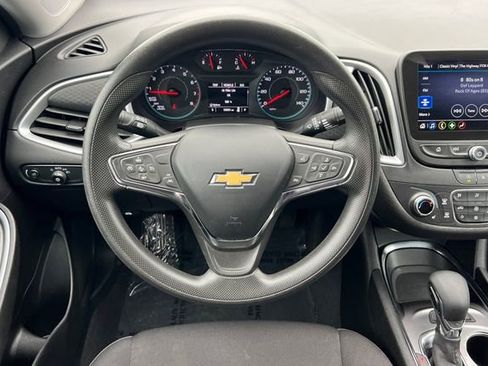 Used 2023 Chevrolet Malibu LT FWD image 19