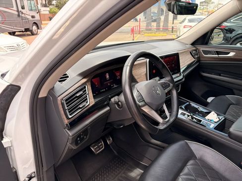 Used 2024 Volkswagen Atlas SEL Premium R-Line AWD/4WD image 27