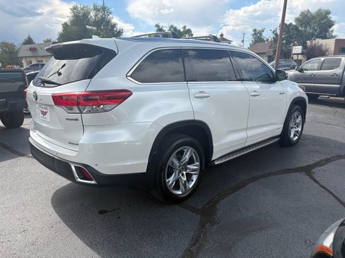 Used 2019 Toyota Highlander Limited AWD/4WD image 18
