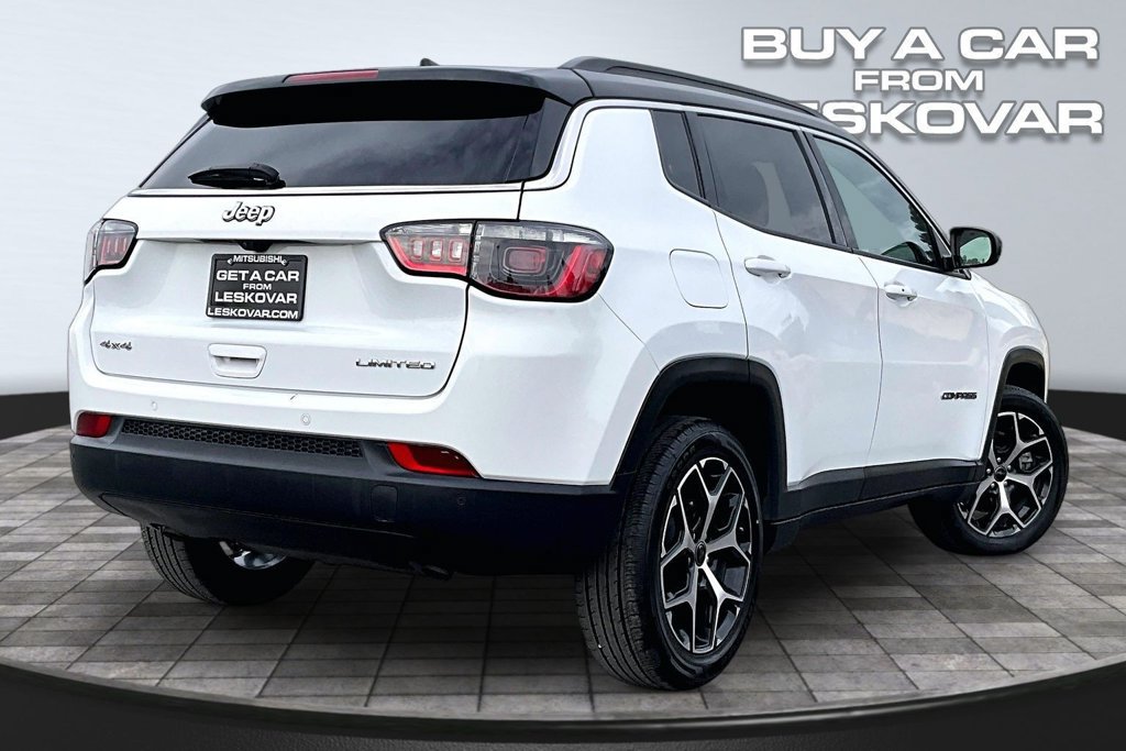 Used 2025 Jeep Compass Limited AWD/4WD image 13