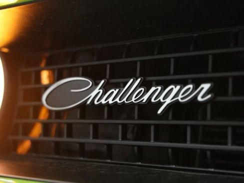 Used 2023 Dodge Challenger R/T Scat Pack RWD image 4
