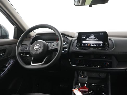 Used 2023 Nissan Rogue SV AWD/4WD image 14