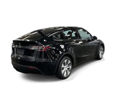 Certified 2023 Tesla Model Y Long Range AWD/4WD image 6