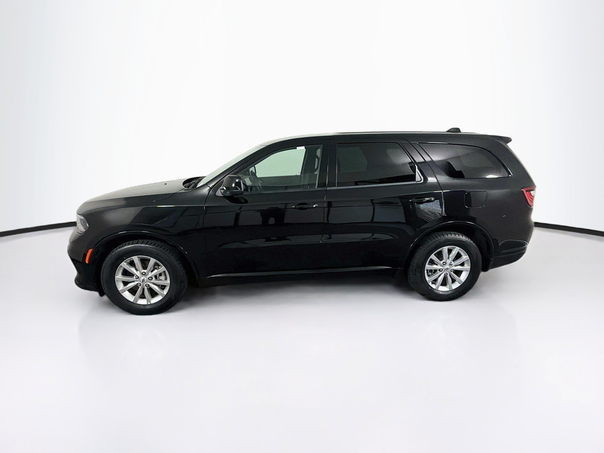 Used 2025 Dodge Durango GT RWD image 4