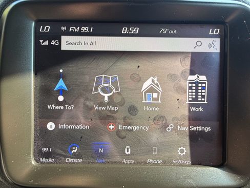 Used 2023 Jeep Renegade Latitude AWD/4WD image 39