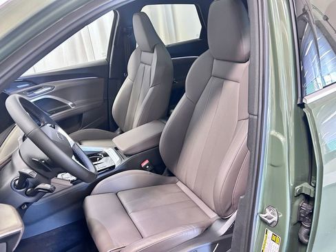 Certified 2025 Audi Q5 Prestige image 7