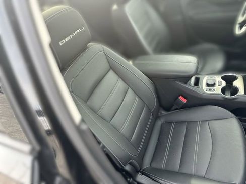 Used 2024 GMC Terrain Denali w/ Black Diamond Edition image 27