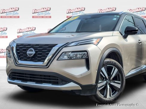 Used 2023 Nissan Rogue Platinum w/ Platinum Premium Package image 2