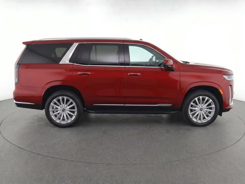 Used 2023 Cadillac Escalade Premium Luxury RWD image 8